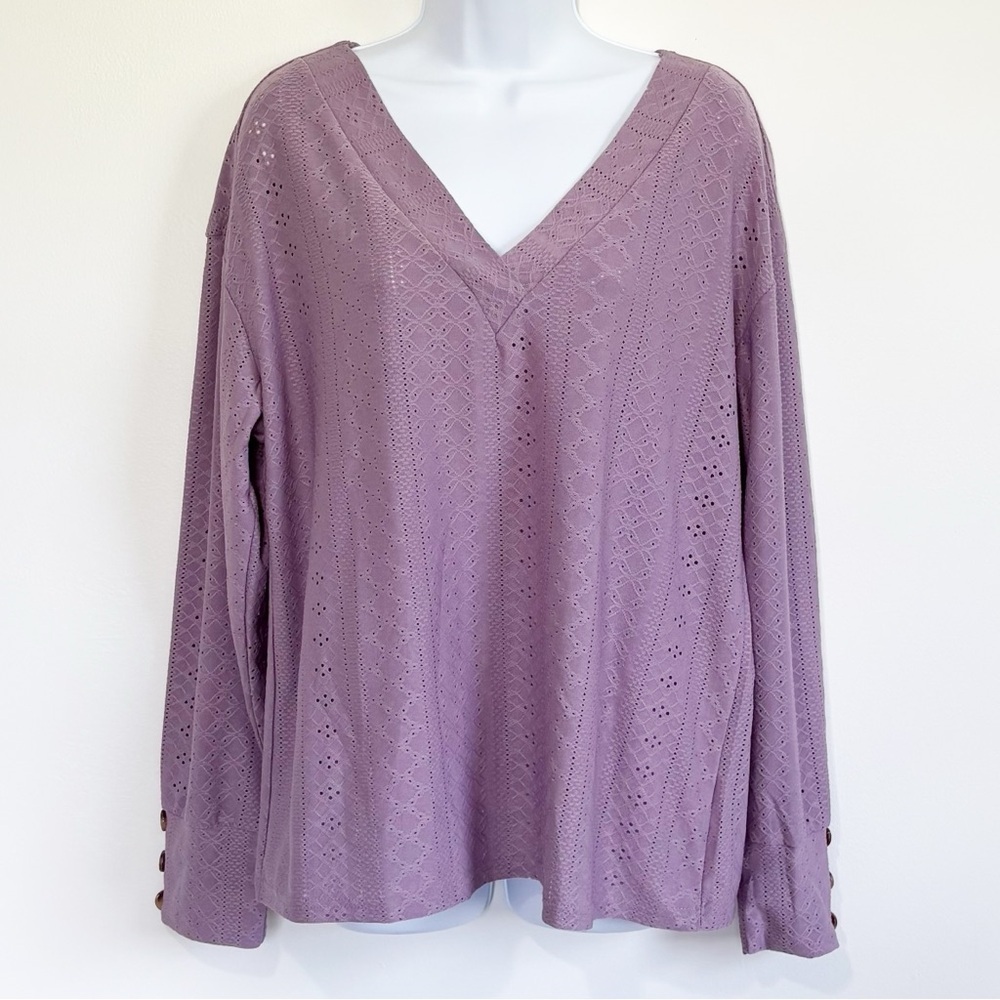 NWT DOKOTOO Purple Eyelet Long Sleeve V Neck Blouse Size Large - Picture 1 of 9